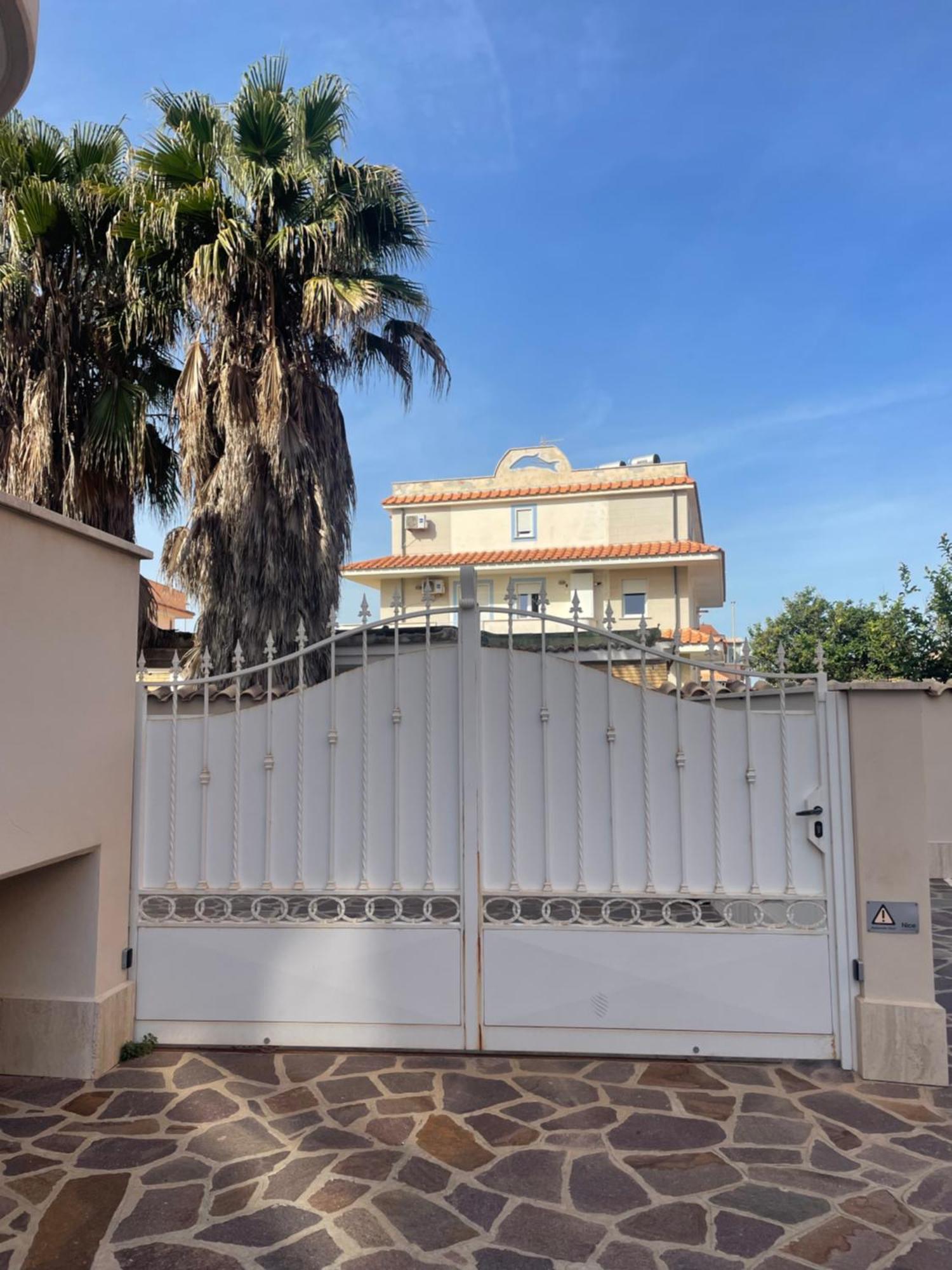 Home With Parking Near The Airport And Beach Fiumicino Luaran gambar