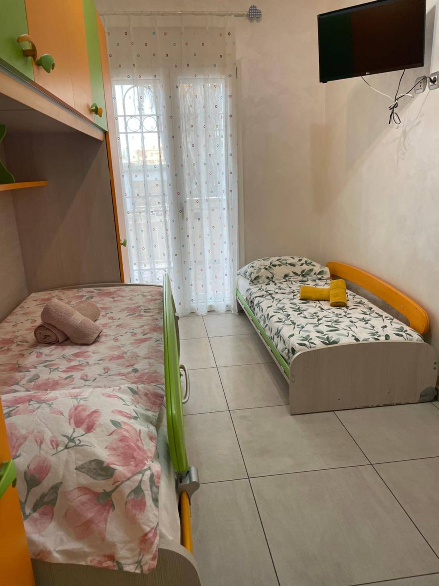 Home With Parking Near The Airport And Beach Fiumicino Luaran gambar